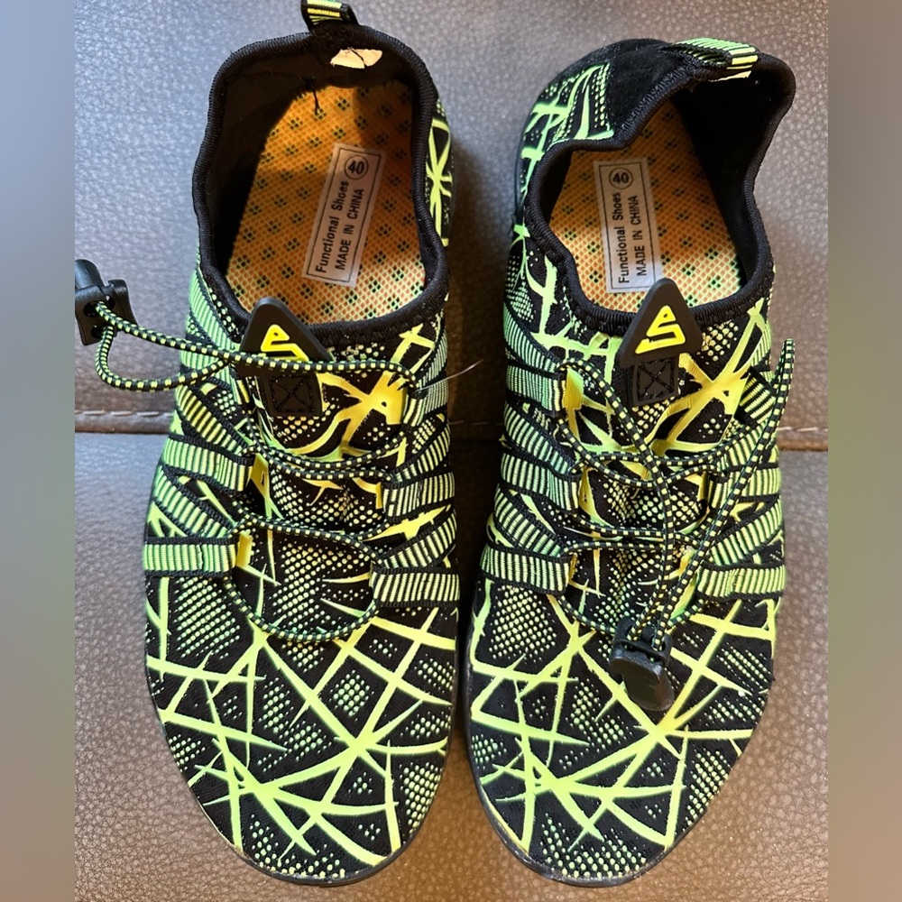 Mishansha Men's Black and Neon Green Water Shoes